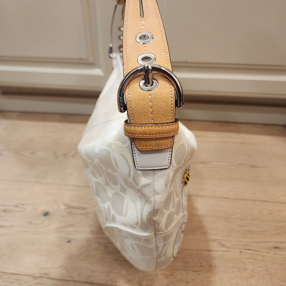 Limited Rare Edition Coach Signature Optic Bumble Bee Tote Bag - Picture 6 of 14
